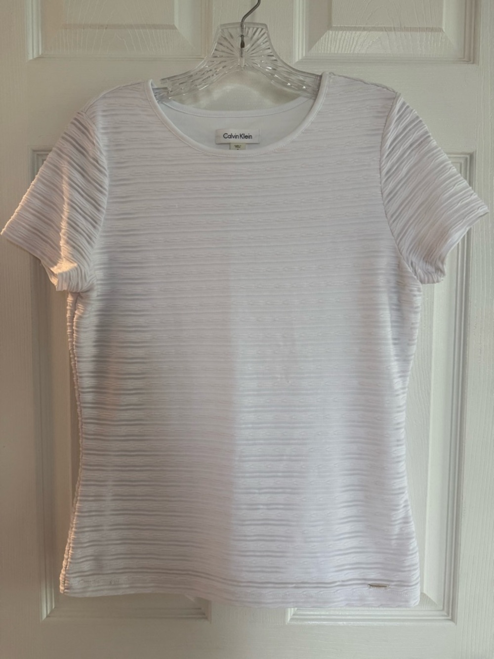 Calvin Klein top Women's White Short-Sleeve stretchy Tee textured stripes NWT S